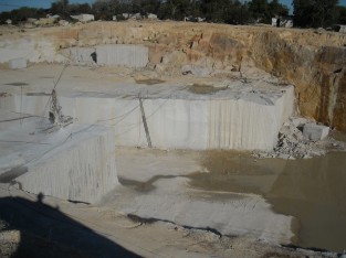 White and Yellow Vimieiro Quarry